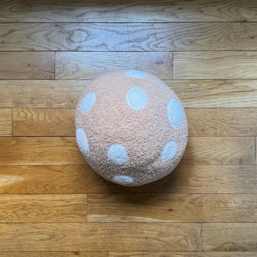 beige mushroom plush (O/S) - Picture 4 of 6